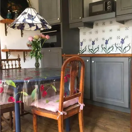 Homestay Charming 15m2 In Luxurious Dst Paris